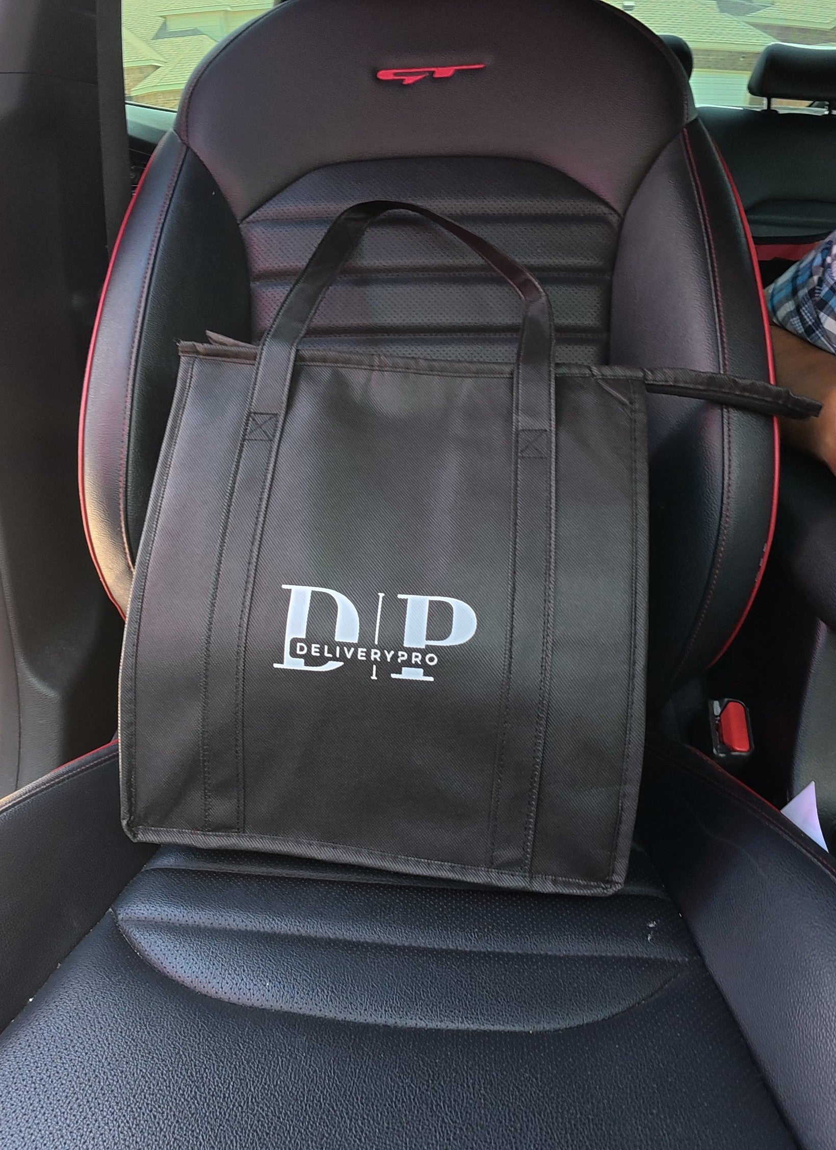 5 Must-Have Gear Items for DoorDash & Uber Eats Drivers